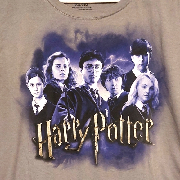 Harry Potter Women's Junior Gray Short Sleeved Graphic T-shirt NWT Size 2XL - Picture 4 of 6